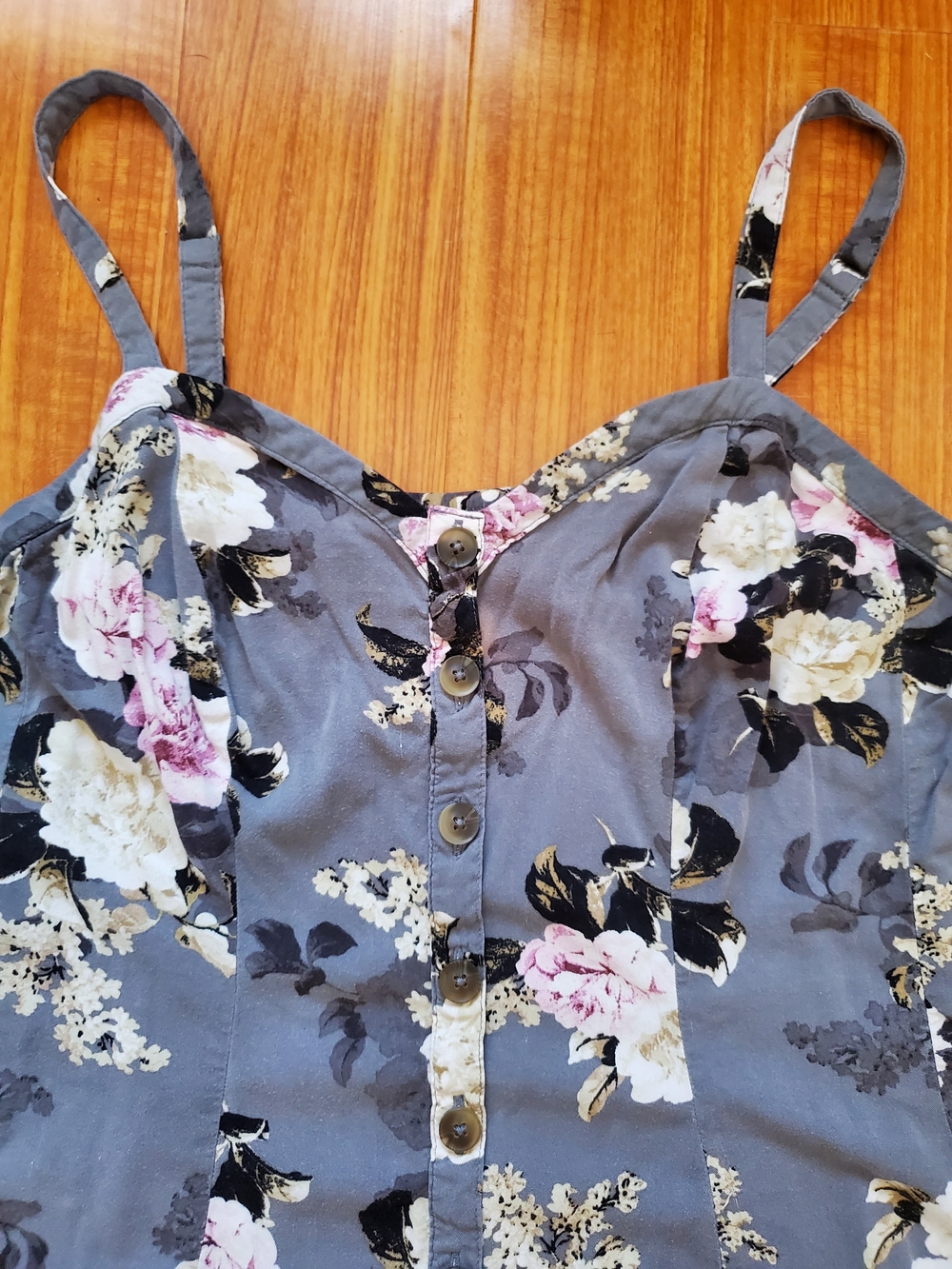 Torrid Gray Floral Cami Top Size 0 - Picture 6 of 9